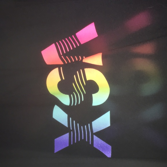 Shirt - Picture 3 of 4